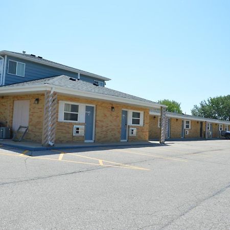 Americas Best Value Inn Suburban Emmetsburg Bagian luar foto