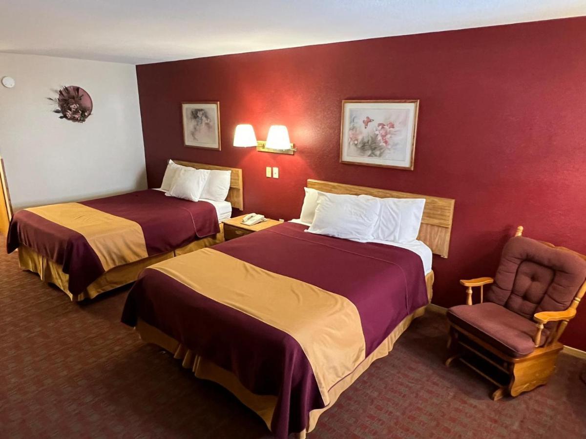 Americas Best Value Inn Suburban Emmetsburg Bagian luar foto